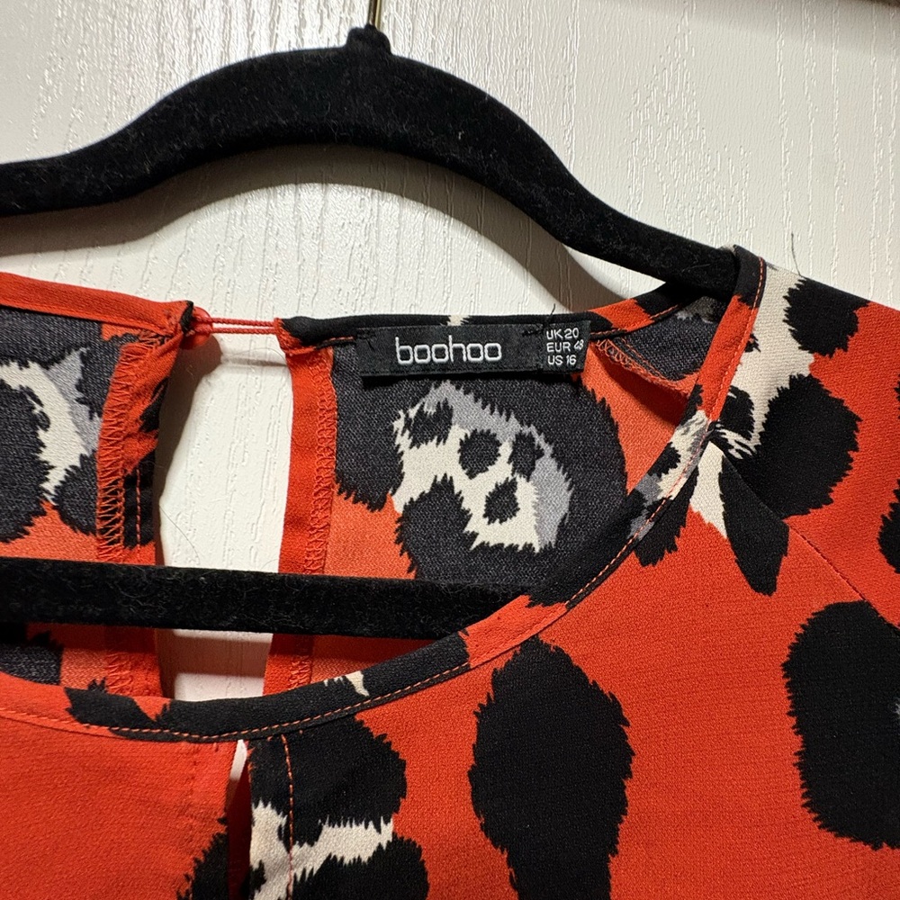 Boohoo Orange and Black Leopard Print Blouse - Picture 3 of 5